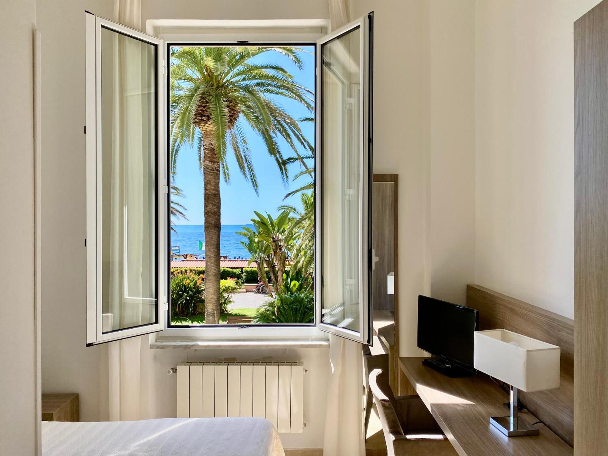 Hotel Gambone Finale Ligure Exterior foto