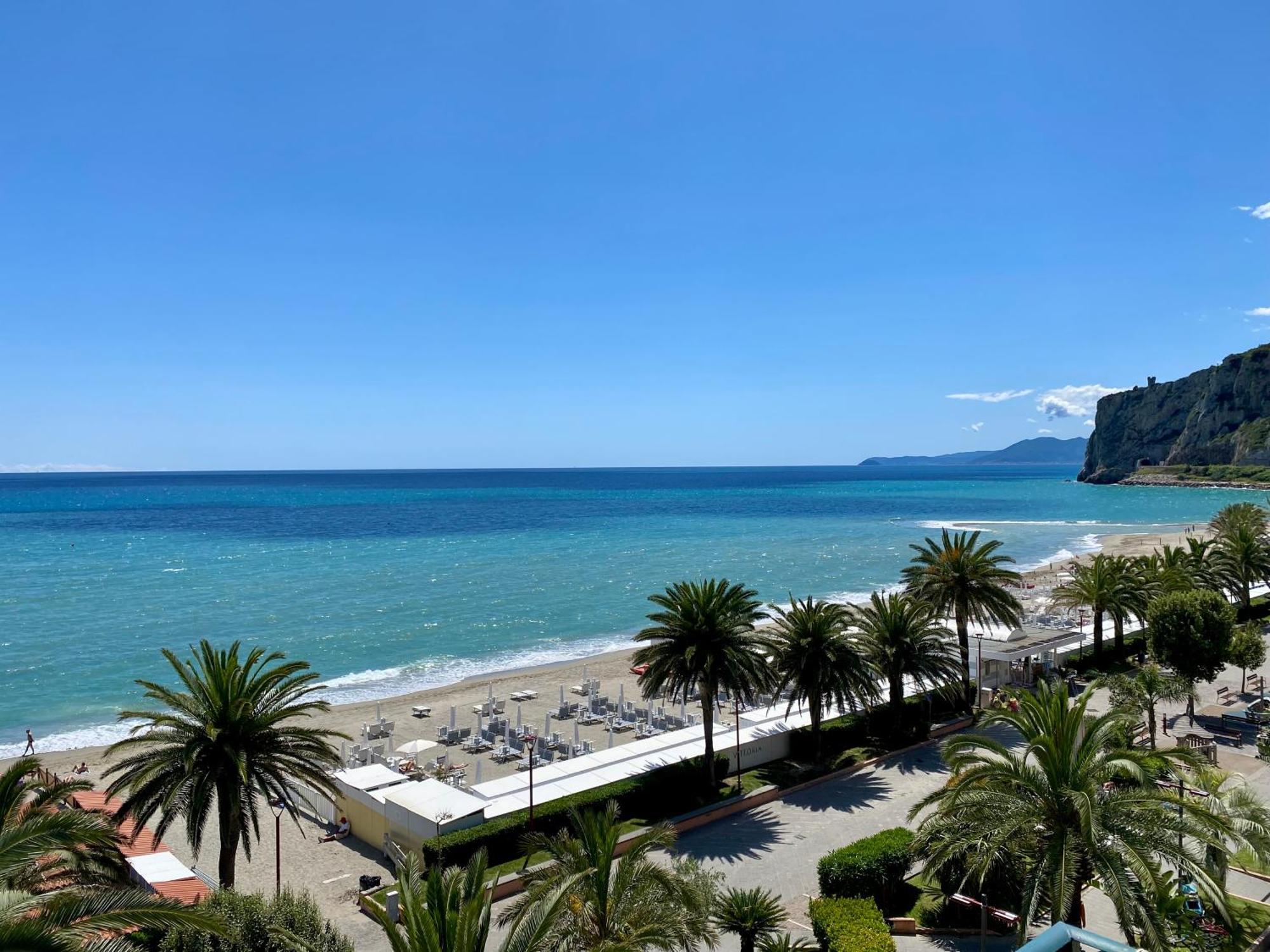 Hotel Gambone Finale Ligure Exterior foto